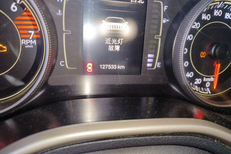 Used Jeep Cherokee 2017 2.4L Leading Edition Odometer Close Up