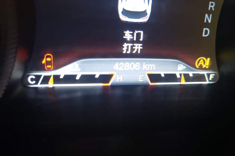 Used Jeep Cherokee 2017 2.0L Superior Edition Odometer Close Up