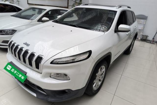 Used Jeep Cherokee 2017 2.0L Superior Edition