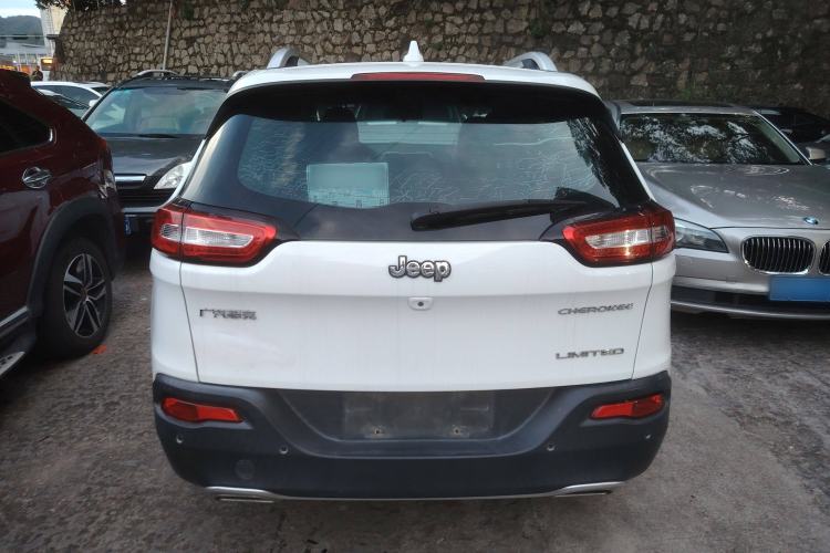 Used Jeep Cherokee 2017 2.4L Leading Edition Rear