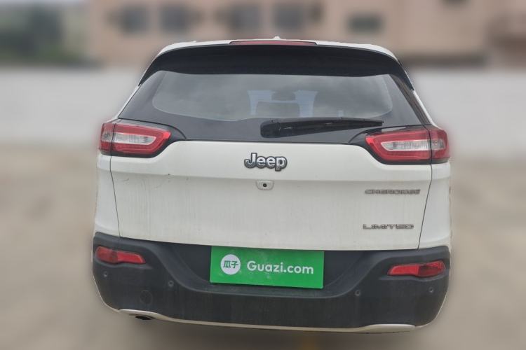 Used Jeep Cherokee 2017 2.0L Superior Edition Rear
