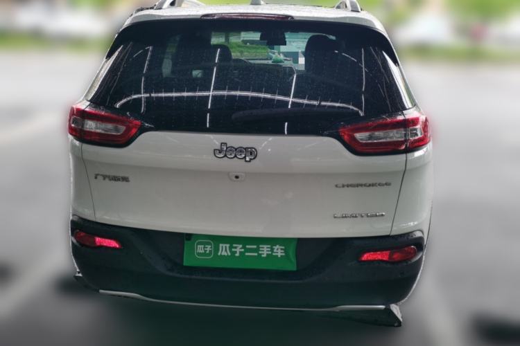 Used Jeep Cherokee 2017 2.0L Superior Edition Rear
