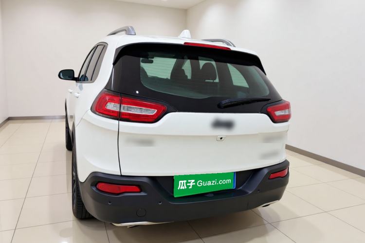 Used Jeep Cherokee 2017 2.0L Superior Edition Rear