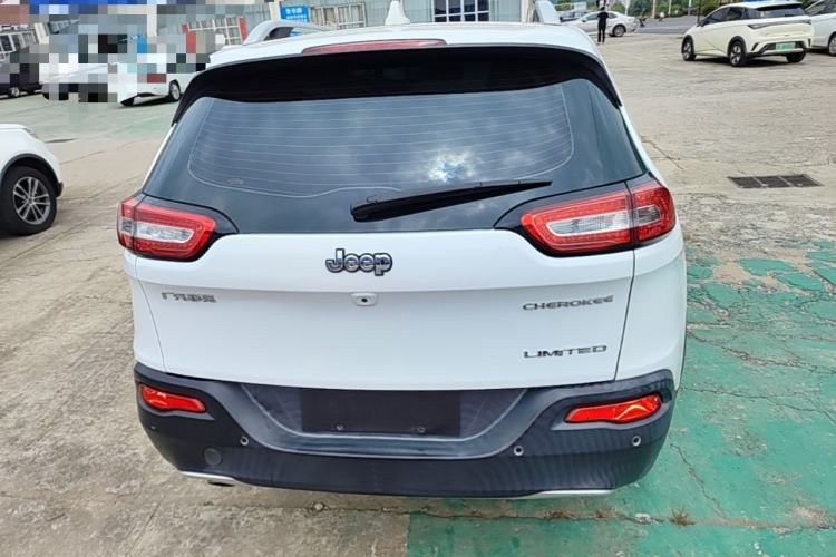 Used Jeep Cherokee 2017 2.0L Superior Edition Rear