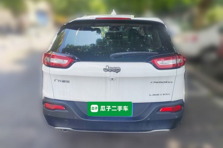 Used Jeep Cherokee 2017 2.0L Superior Edition Rear