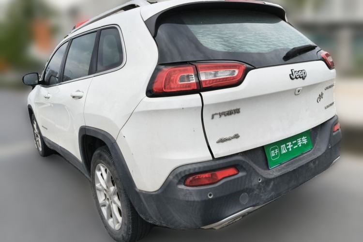 Used Jeep Cherokee 2017 2.4L Leading Smart Edition Rear Left 45 Deg
