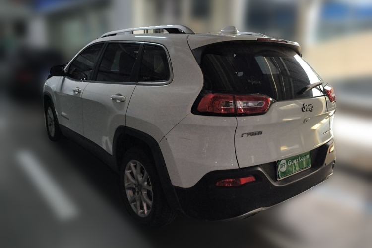 Used Jeep Cherokee 2017 2.4L Leading Smart Edition Rear Left 45 Deg