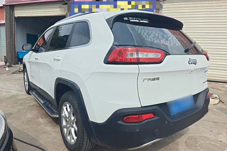 Used Jeep Cherokee 2017 2.0L Superior Edition Rear Left 45 Deg