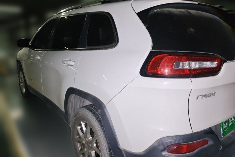 Used Jeep Cherokee 2017 2.0L Superior Edition Rear Left 45 Deg