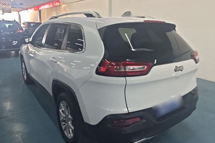 Used Jeep Cherokee 2017 2.4L Leading Smart Edition Rear Left 45 Deg