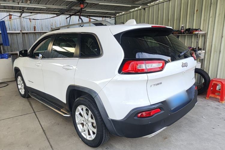 Used Jeep Cherokee 2017 2.4L Leading Smart Edition Rear Left 45 Deg