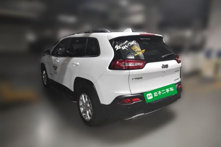 Used Jeep Cherokee 2017 2.0L Superior Edition Rear Left 45 Deg