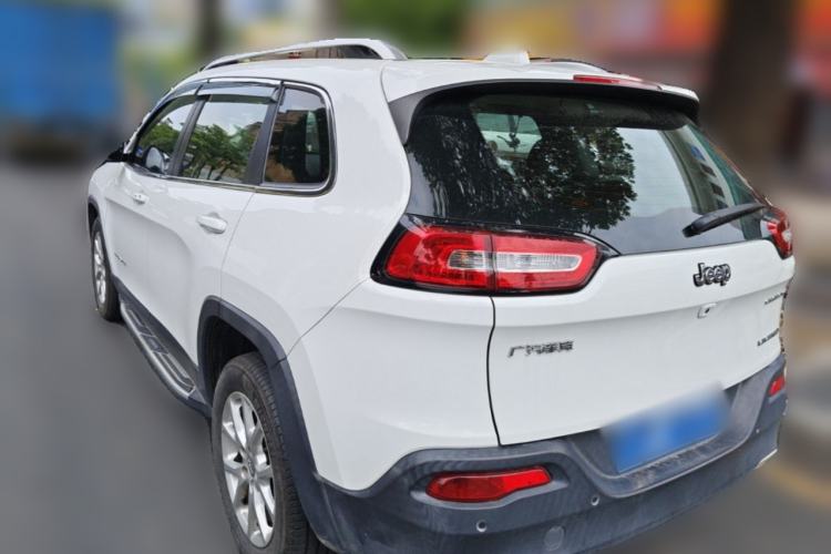 Used Jeep Cherokee 2017 2.0L Superior Edition Rear Left 45 Deg
