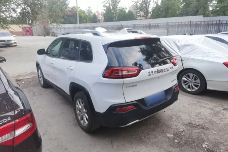 Used Jeep Cherokee 2017 2.0L Superior Edition Rear Left 45 Deg