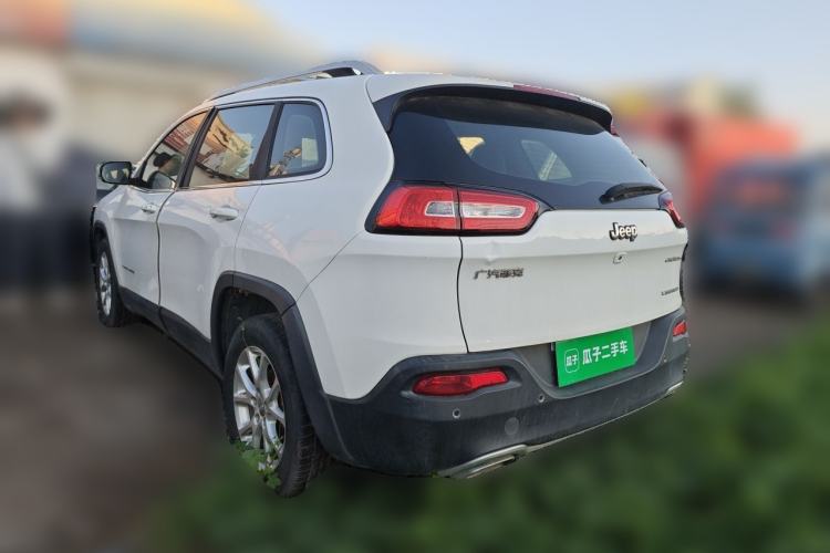 Used Jeep Cherokee 2017 2.4L Leading Smart Edition Rear Left 45 Deg