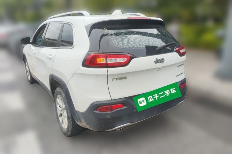 Used Jeep Cherokee 2017 2.0L Superior Edition Rear Left 45 Deg