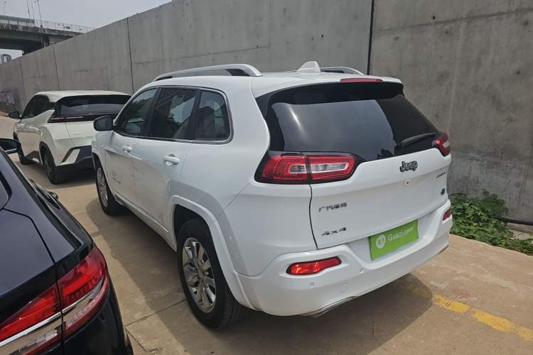 Used Jeep Cherokee 2017 2.4L Excellence Edition Rear Left 45 Deg
