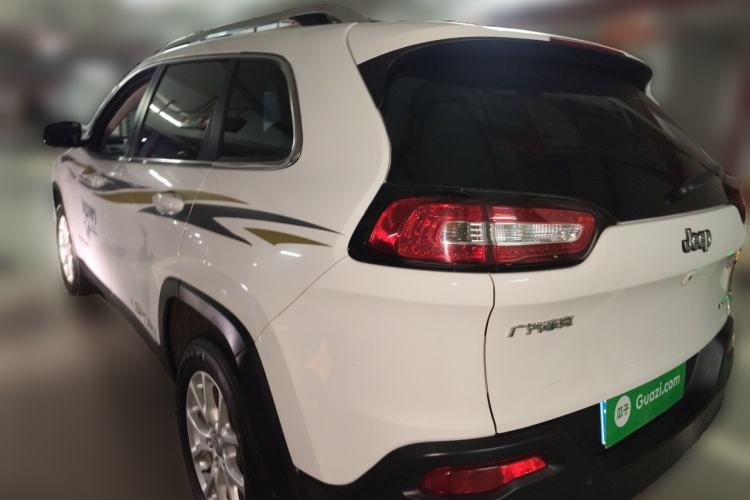Used Jeep Cherokee 2017 2.4L Leading Edition Rear Left 45 Deg