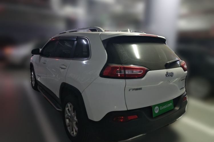 Used Jeep Cherokee 2017 2.4L Leading Edition Rear Left 45 Deg