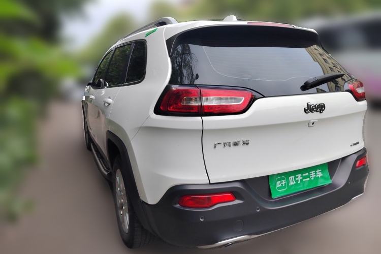 Used Jeep Cherokee 2017 2.0L Superior Edition Rear Left 45 Deg
