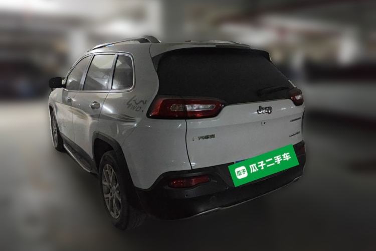Used Jeep Cherokee 2017 2.4L Leading Edition Rear Left 45 Deg