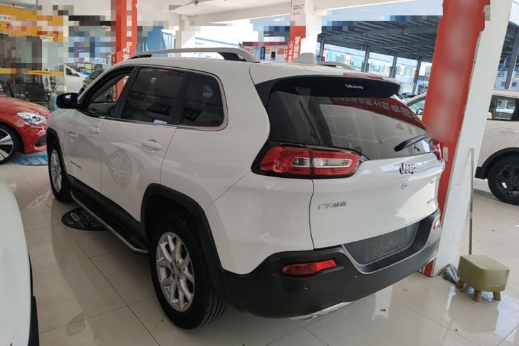 Used Jeep Cherokee 2017 2.4L Leading Edition Rear Left 45 Deg