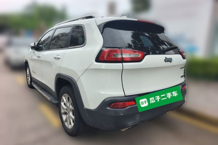 Used Jeep Cherokee 2017 2.4L Leading Edition Rear Left 45 Deg