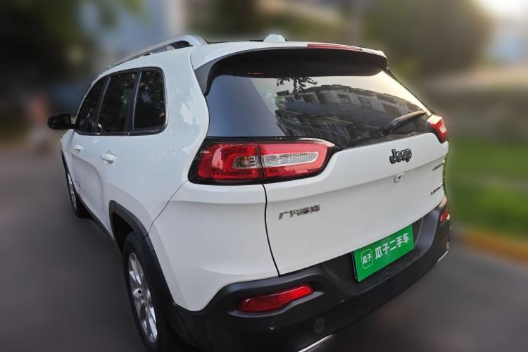 Used Jeep Cherokee 2017 2.4L Leading Smart Edition Rear Left 45 Deg