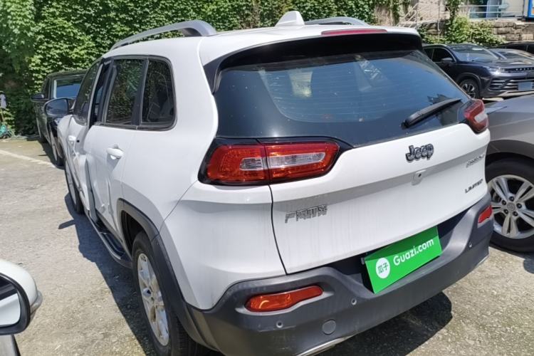 Used Jeep Cherokee 2017 2.4L Leading Edition Rear Left 45 Deg