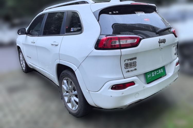 Used Jeep Cherokee 2017 2.4L Professional Smart Edition Rear Left 45 Deg