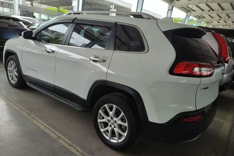 Used Jeep Cherokee 2017 2.0L Superior Edition Rear Left 45 Deg