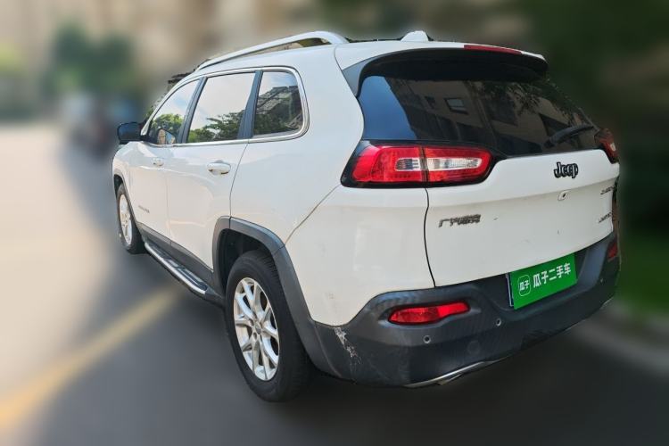 Used Jeep Cherokee 2017 2.0L Superior Edition Rear Left 45 Deg