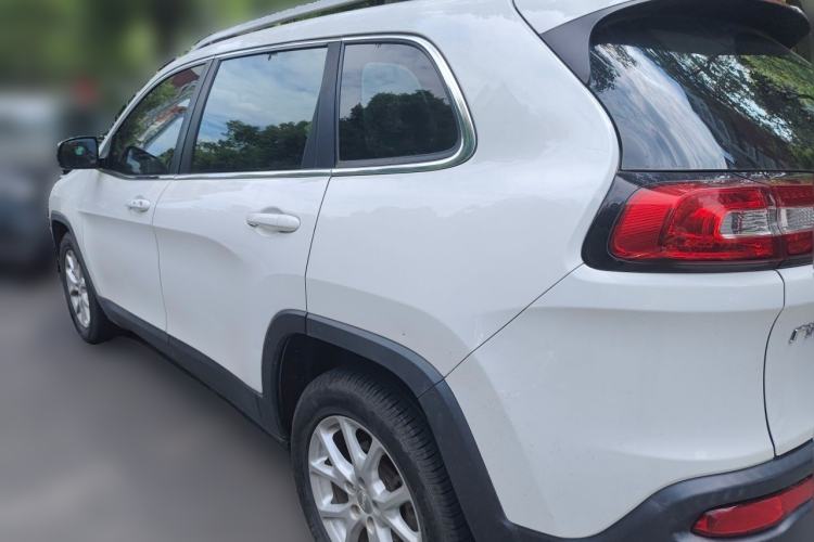 Used Jeep Cherokee 2017 2.0L Superior Edition Rear Left 45 Deg