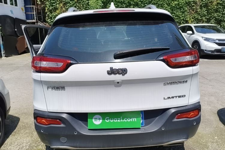 Used Jeep Cherokee 2017 2.4L Leading Edition Rear