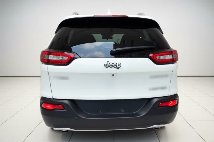 Used Jeep Cherokee 2017 2.0L Superior Edition Rear