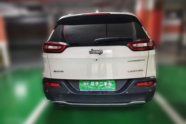 Used Jeep Cherokee 2017 2.0L Superior Edition Rear