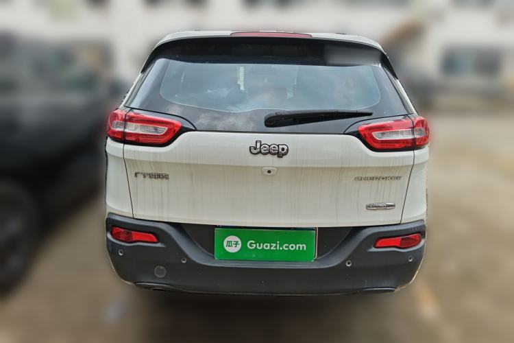 Used Jeep Cherokee 2017 2.0L Superior Edition Rear