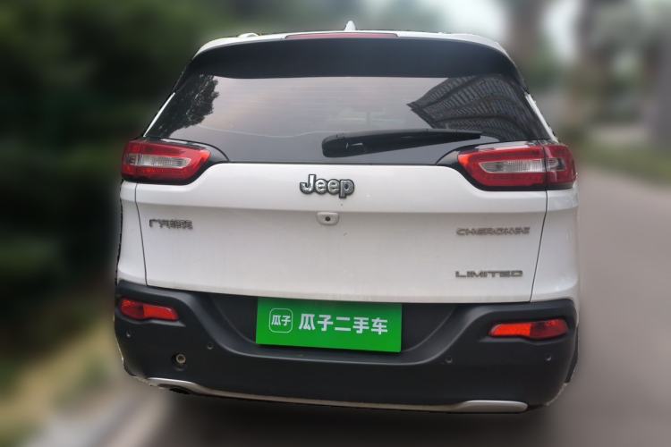 Used Jeep Cherokee 2017 2.0L Superior Edition Rear