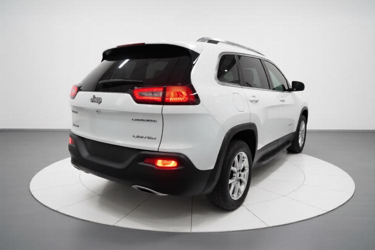 Used Jeep Cherokee 2017 2.0L Superior Edition Rear Right 45 Deg