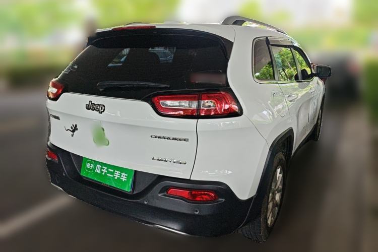 Used Jeep Cherokee 2017 2.0L Superior Edition Rear Right 45 Deg