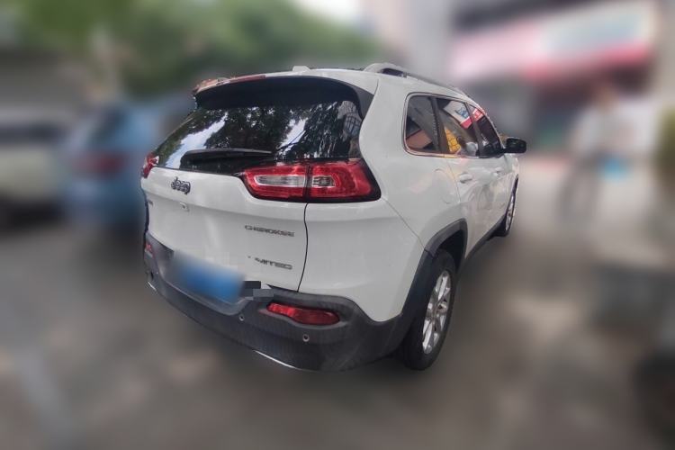 Used Jeep Cherokee 2017 2.0L Superior Edition Rear Right 45 Deg