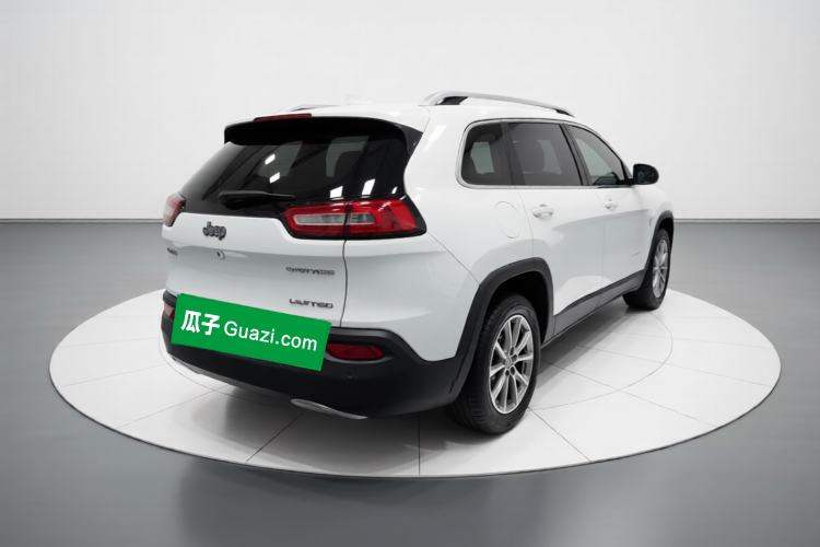 Used Jeep Cherokee 2017 2.0L Superior Edition Rear Right 45 Deg