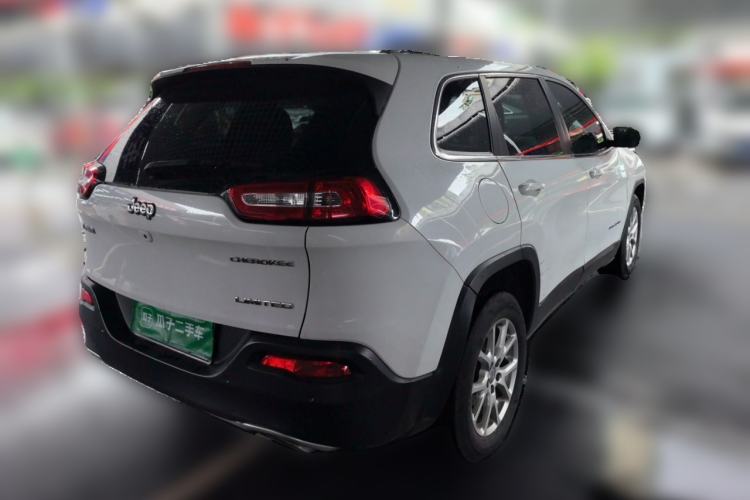 Used Jeep Cherokee 2017 2.4L Leading Smart Edition Rear Right 45 Deg