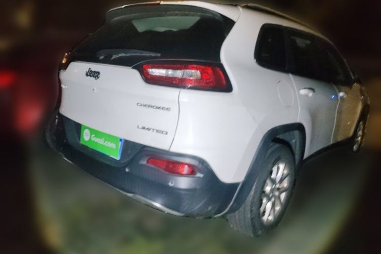 Used Jeep Cherokee 2017 2.0L Superior Edition Rear Right 45 Deg