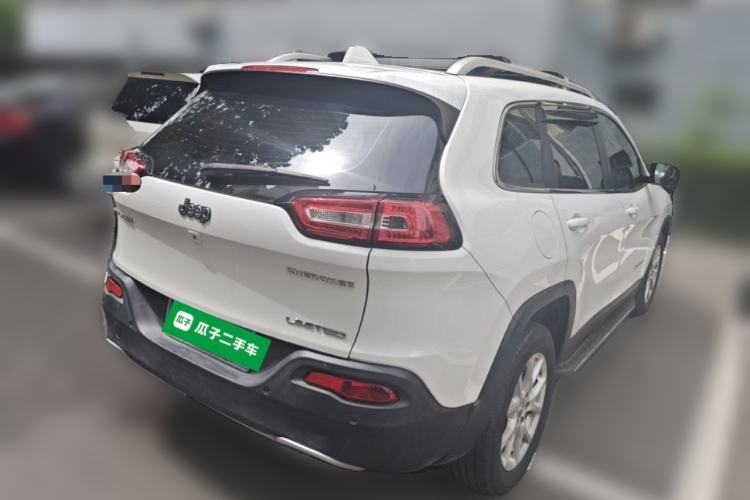 Used Jeep Cherokee 2017 2.0L Superior Edition Rear Right 45 Deg
