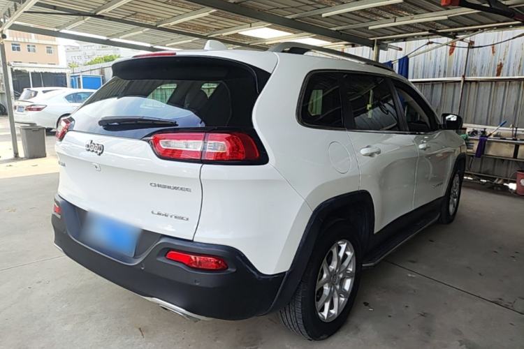 Used Jeep Cherokee 2017 2.4L Leading Smart Edition Rear Right 45 Deg