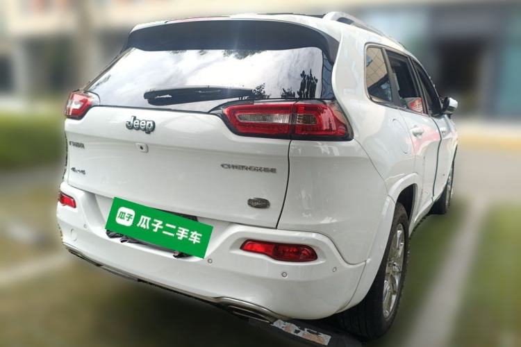 Used Jeep Cherokee 2017 2.4L Superior Edition Rear Right 45 Deg