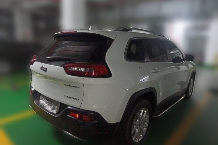Used Jeep Cherokee 2017 2.0L Superior Edition Rear Right 45 Deg