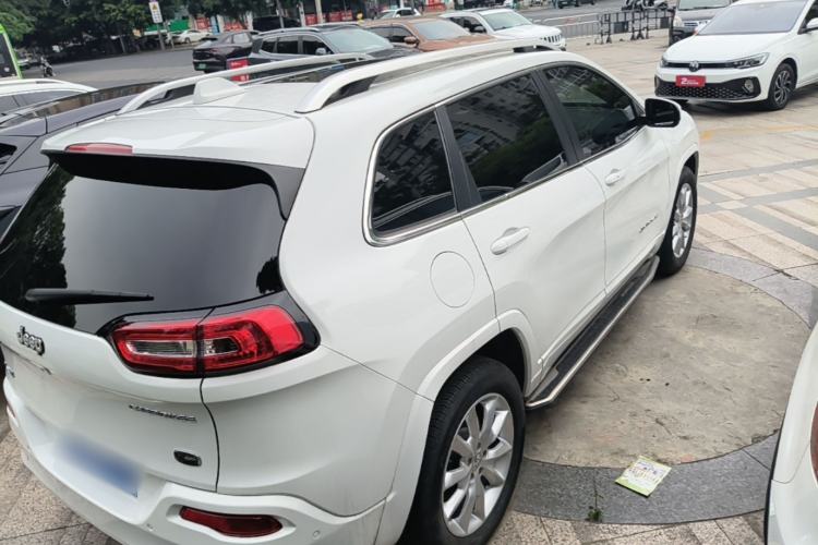 Used Jeep Cherokee 2017 2.4L Superior Edition Rear Right 45 Deg