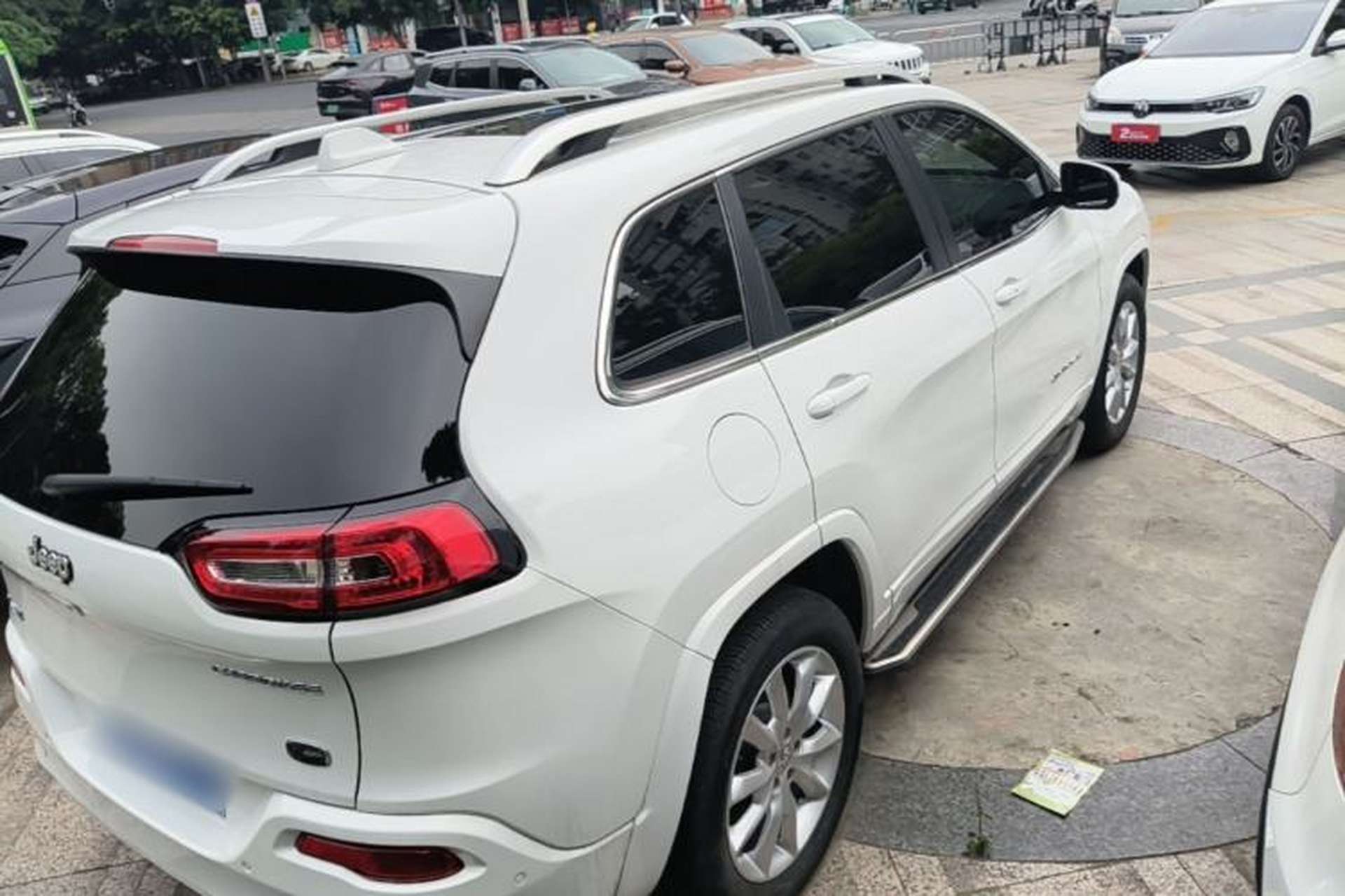Used Jeep Cherokee 2017 2.4L Superior Edition Rear Right 45 Deg